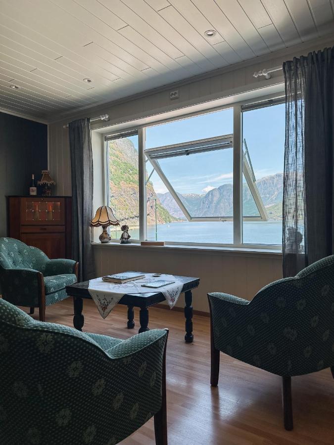Svingen Guesthouse - Panoramic Fjord Views In Flam Luaran gambar