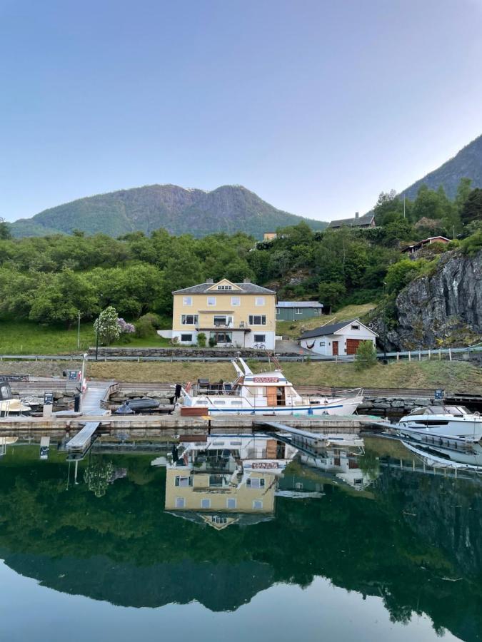 Svingen Guesthouse - Panoramic Fjord Views In Flam Luaran gambar