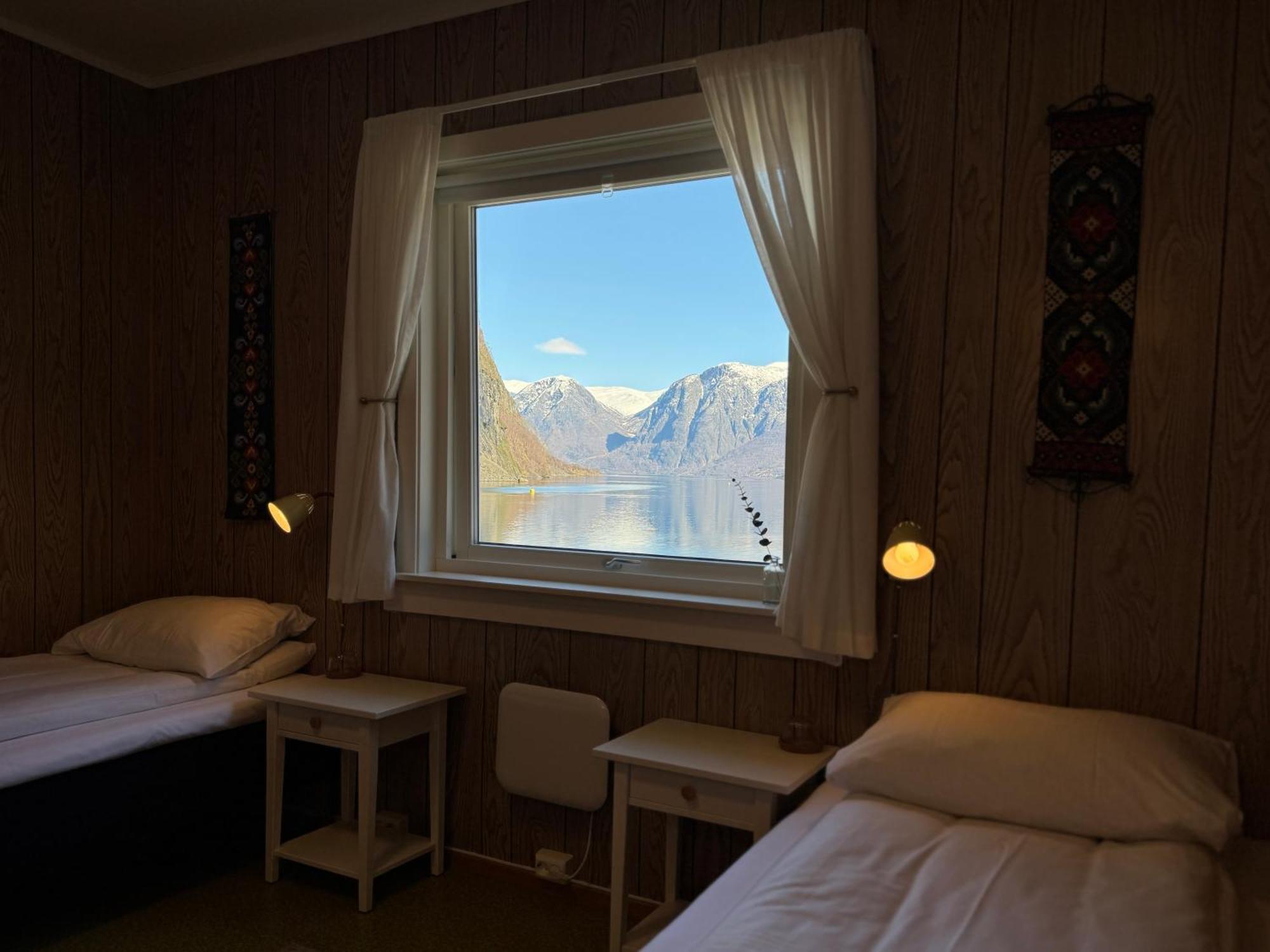 Svingen Guesthouse - Panoramic Fjord Views In Flam Luaran gambar
