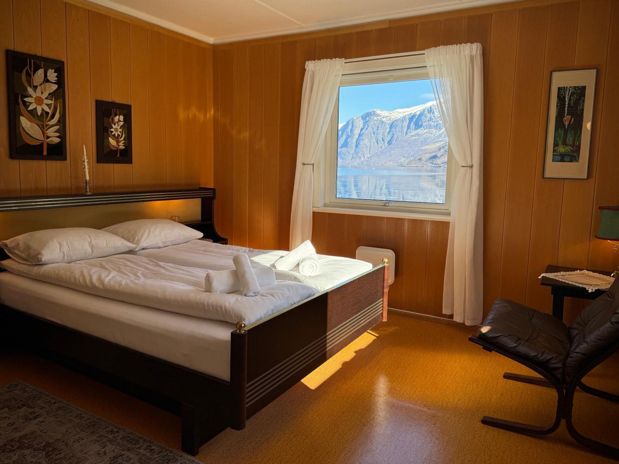 Svingen Guesthouse - Panoramic Fjord Views In Flam Luaran gambar